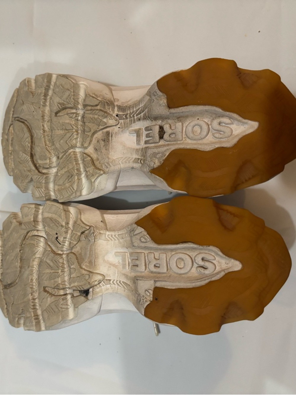 Sorel White and Chalk Women's Kinetic Breakthru Lace Sneakers - Picture 8 of 8